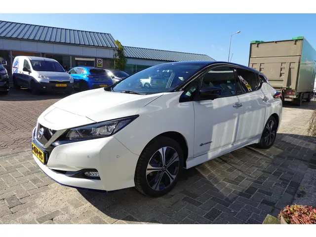 Nissan Leaf E+ N-Connecta 62 kWh soh 92% 2019 Elektrisch 5