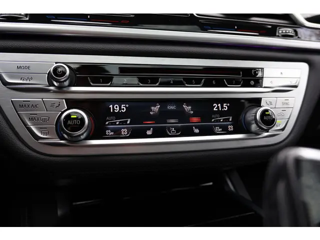 BMW 7 Serie 745e High Executive 2019 Hybride Benzine 33