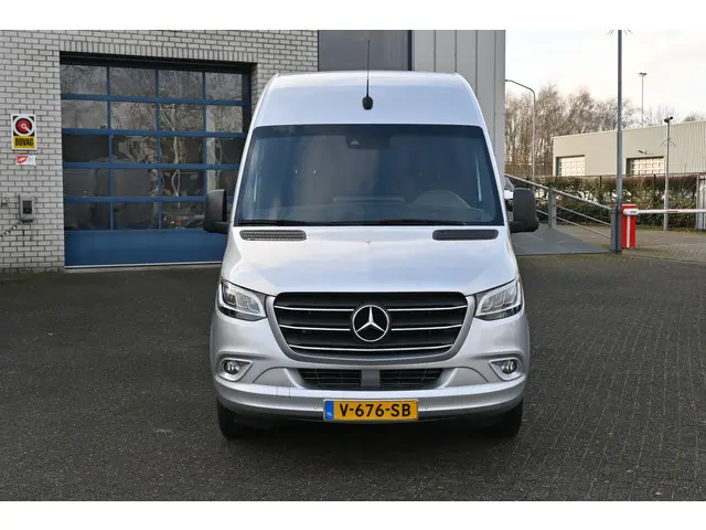 Mercedes-Benz Sprinter 319 CDI 3.0 V6 L2H2 2018 Diesel 2