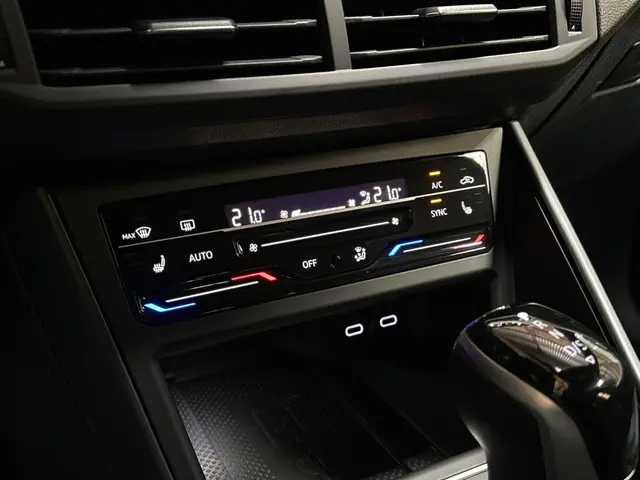 Volkswagen Taigo 1.0 TSI R-Line 2022 Benzine 8