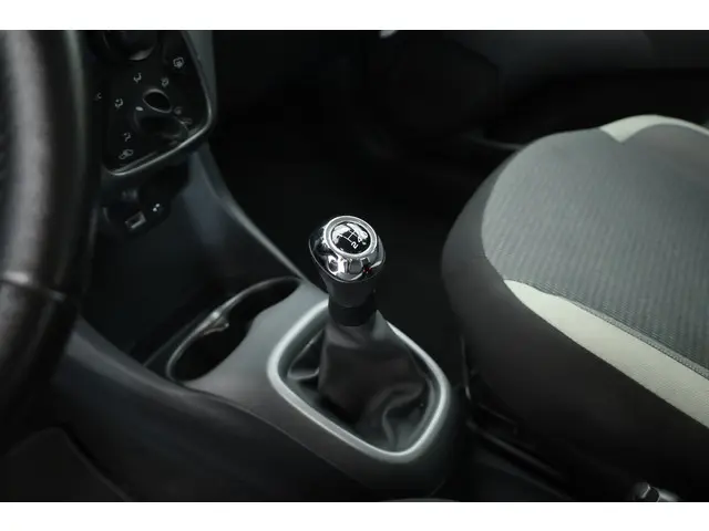 Toyota Aygo 1.0 VVT-i x-play 2021 Benzine 6