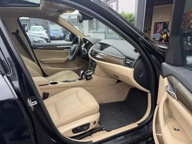 BMW X1 xDrive28i High Executive 2014 Benzine 21