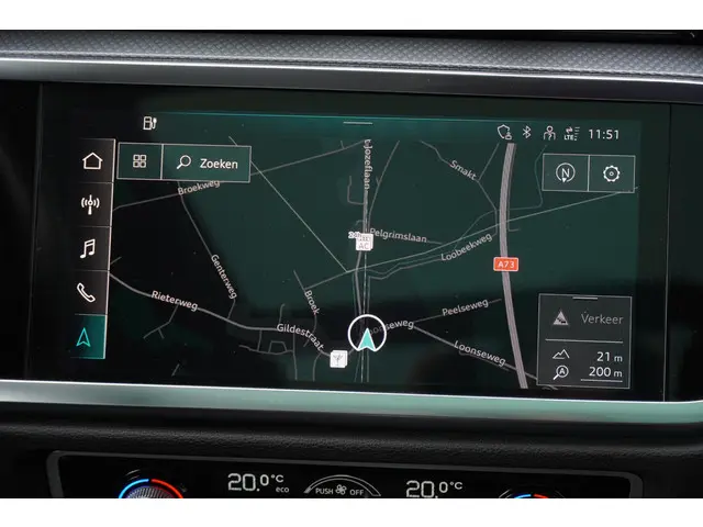 Audi Q3 45 TFSI e S edition 2021 Hybride Benzine 12
