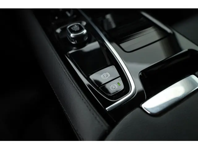 Volvo V60 T6 Recharge Plus Dark 2023 Hybride Benzine 28