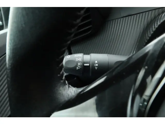 Peugeot 2008 1.2 PureTech Active 2021 Benzine 11