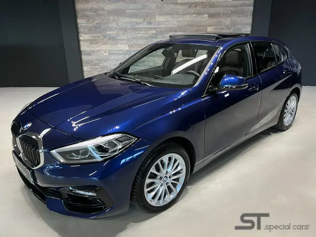 BMW 1 Serie 118i Sport Line|Pano|Leder|HUD 2020 Benzine 4