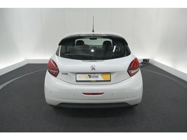 Peugeot 208 PureTech 82 Signature 2018 Benzine 19