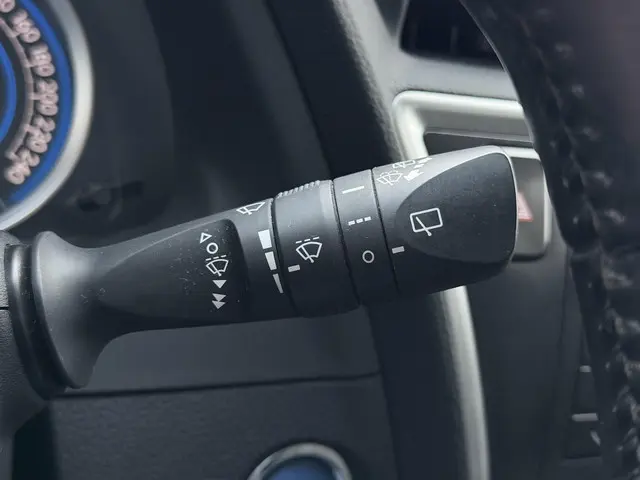 Toyota Auris 1.8 Hybrid Aspiration 2013 Hybride Benzine 34