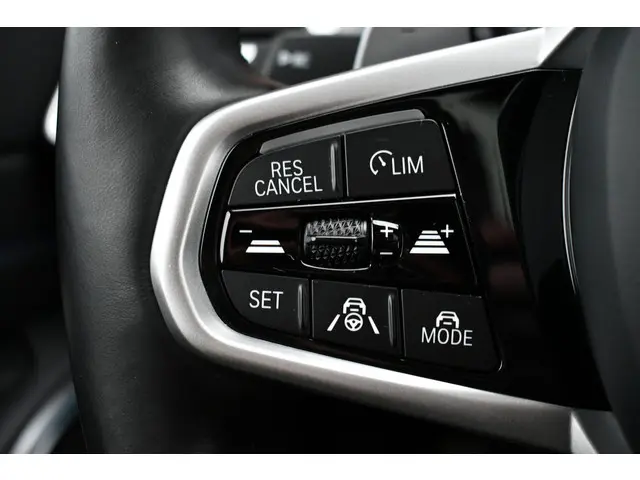 BMW 3 Serie Touring 330e M-Sport 2025 Hybride Benzine 13