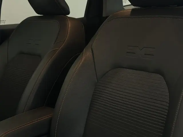 Dacia Duster 1.3 TCe 150 EDC Extreme 2023 Benzine 26