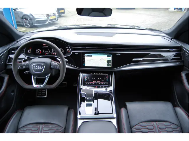 Audi RSQ8 3