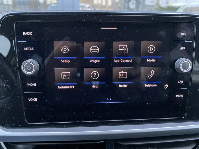 Volkswagen T-Roc 1.5 TSI Life Business 2022 Benzine 23