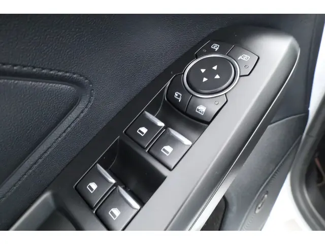 Ford Focus Wagon 1.0 EcoBoost ST Line 2019 Benzine 8