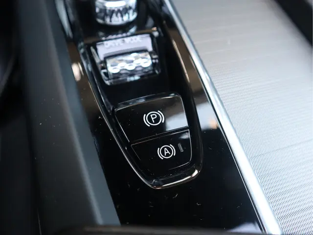 Volvo S60 2.0 B3 R-Design 2021 Hybride Benzine 54