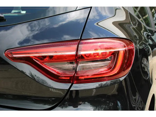 Renault Clio 1.0 TCe 90 Equilibre 2023 Benzine 21