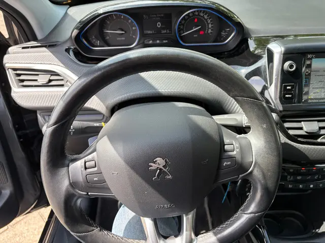 Peugeot 2008 1.2 PureTech Allure 2016 Benzine 7