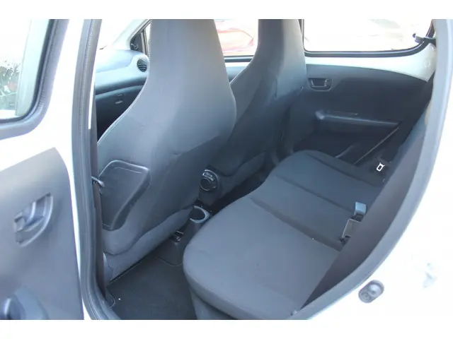 Peugeot 108 1.0 e-VTi Active Automaat 2019 Benzine 11