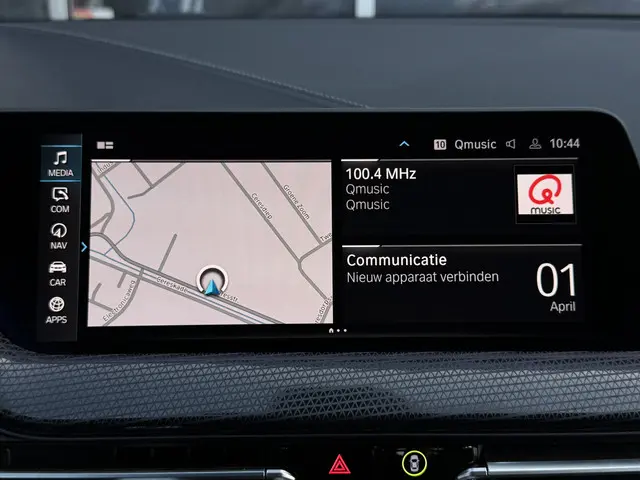 BMW 1 Serie 118i Executive Edition 2019 Benzine 18