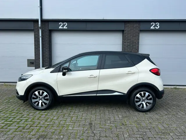 Renault Captur 0.9 TCe Expression 2014 Benzine 2