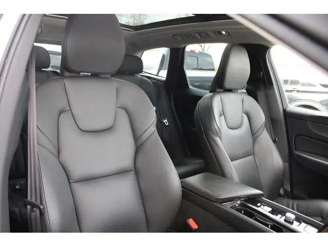 Volvo XC60 2.0 B5 Momentum Exclusive 2021 Benzine 15