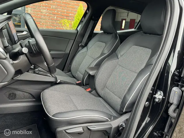 Renault Clio 1.3 TCe Intens automaat 2020 Benzine 17