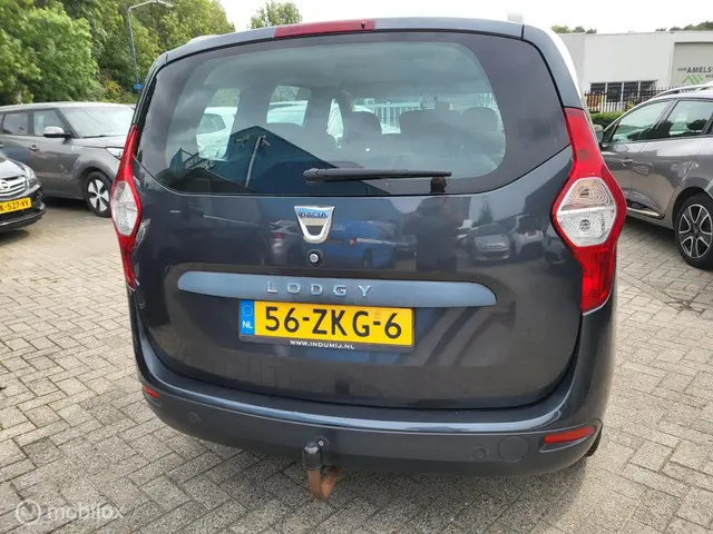 Dacia Lodgy 1.2 TCe Prestige 7p. 2013 Benzine 8