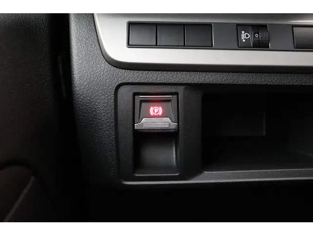 Peugeot e-Expert EV L2 75 kWh 2025 Elektrisch 18