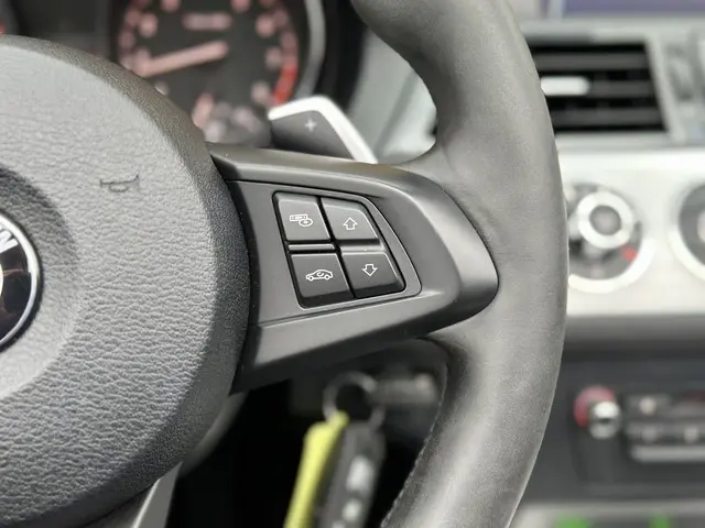 BMW Z4 Roadster sDrive18i Executive 2015 Benzine 14