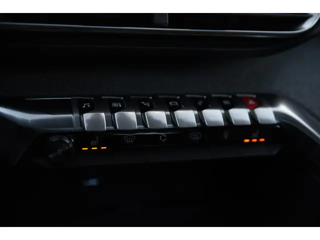 Peugeot 3008 1.6 PureTech Allure 2018 Benzine 48