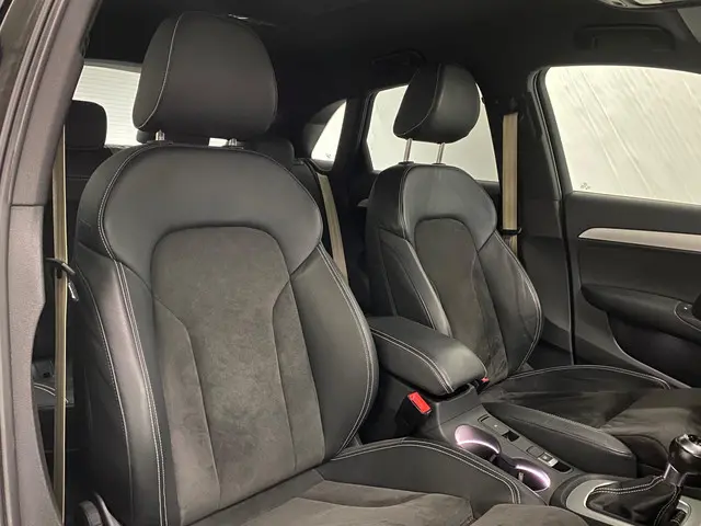 Audi Q3 2.0 TFSI quattro Sport Pro Line S 2015 Benzine 37