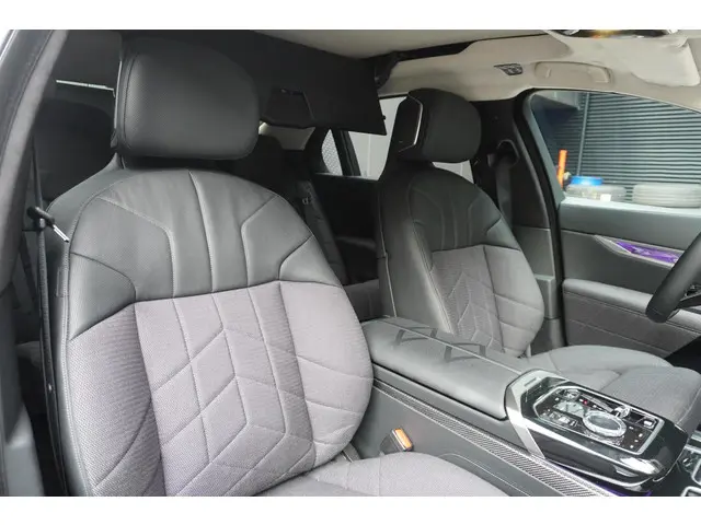 BMW 7 Serie M760e xDrive 2023 Hybride Benzine 8