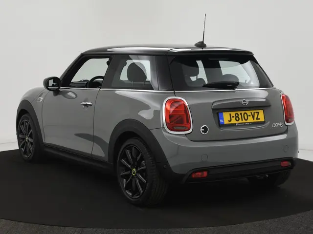 MINI Electric Mini Charged 33 kWh 184PK 2020 Elektrisch 6