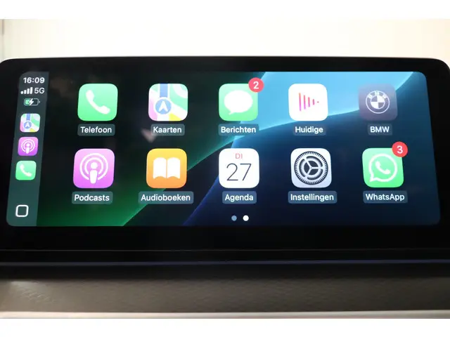 BMW 5 Serie Touring 530e M-Sport 2024 Hybride Benzine 33