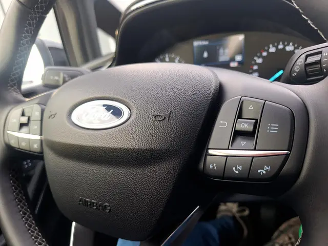 Ford Fiesta 1.0 Mild Hybrid 125pk Titanium 2023 Benzine 19