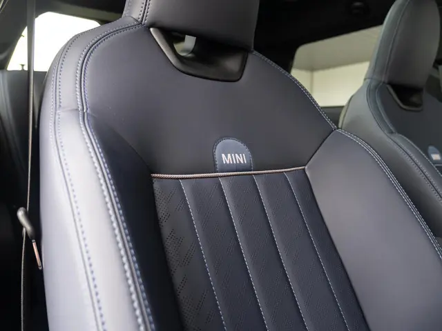 MINI 3-Deurs Cooper S 2025 Benzine 12