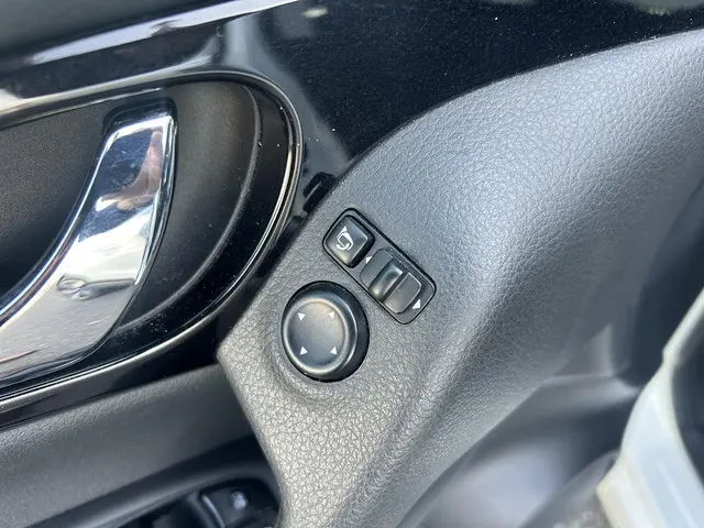 Nissan QASHQAI 1.2 N-Connecta 2017 Benzine 8