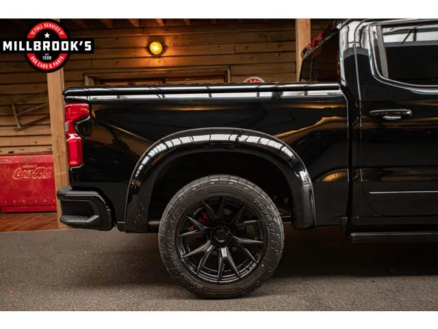 Chevrolet Silverado High Country 6.2 V8 2024 LPG/Gas 10