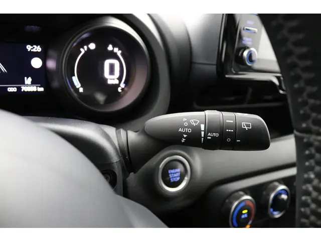 Toyota Yaris 1.5 VVT-i Dynamic 2021 Benzine 31