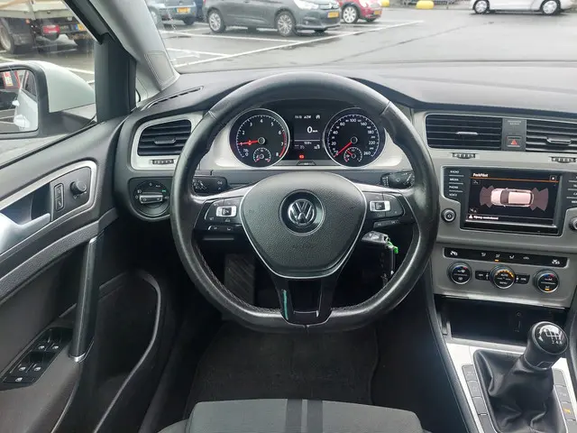 Volkswagen Golf 1.0 TSI Comfortline 2016 Benzine 13