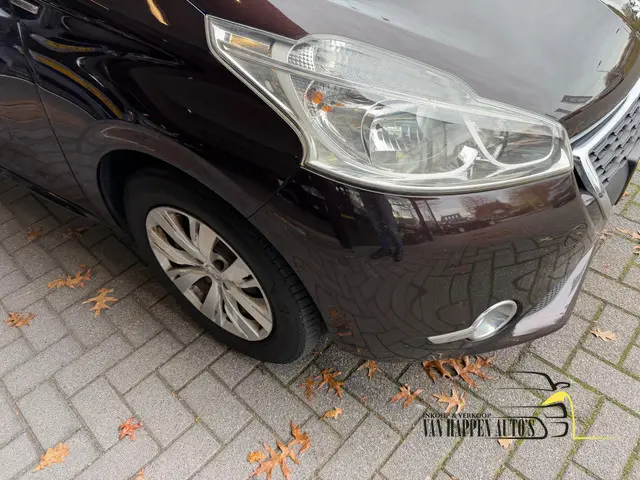 Peugeot 208 1.2 VTi Urban Soul 2013 Benzine 4