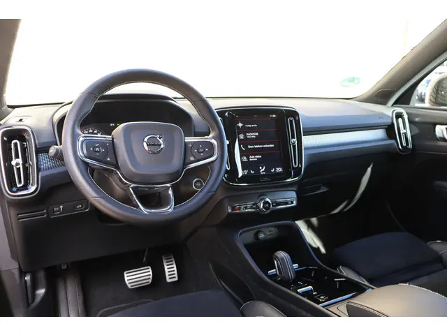 Volvo XC40 1.5 T3 R-Design 2020 Benzine 17