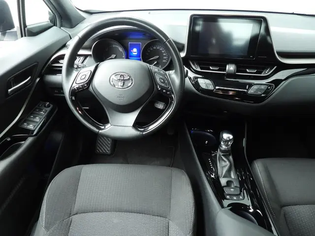 Toyota C-HR 1.8 Hybrid Dynamic 2019 Hybride Benzine 10