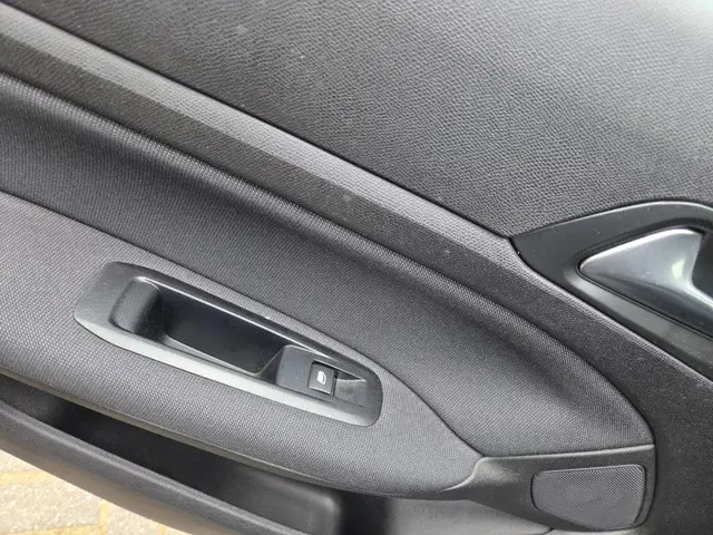 Peugeot 308 SW 1.2 PureTech Tech Edition 2019 Benzine 11