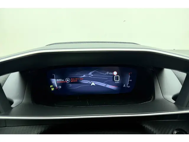 Peugeot 2008 1.2 PureTech GT 2022 Benzine 29