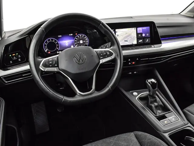 Volkswagen Golf 1.0 TSI 110pk Life 2023 Benzine 28