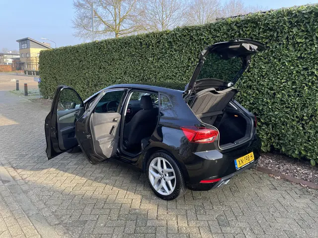 SEAT Ibiza 1.0 TSI FR Business Intense 2019 Benzine 4