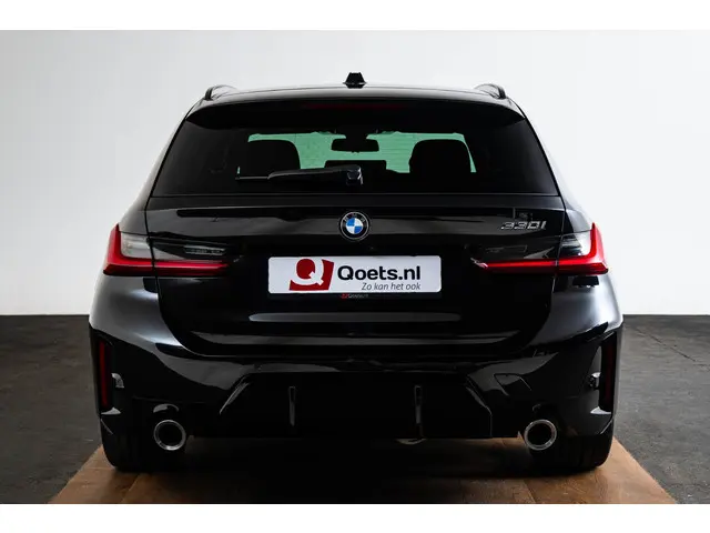 BMW 3 Serie Touring 330i 2023 Benzine 11