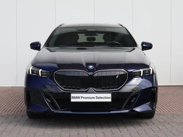 BMW i5 Touring 2024 Elektrisch 2