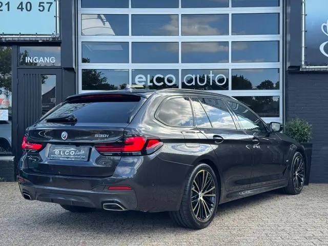 BMW 5 Serie Touring 530i M-Sport / Pano / ACC 2023 Benzine 12