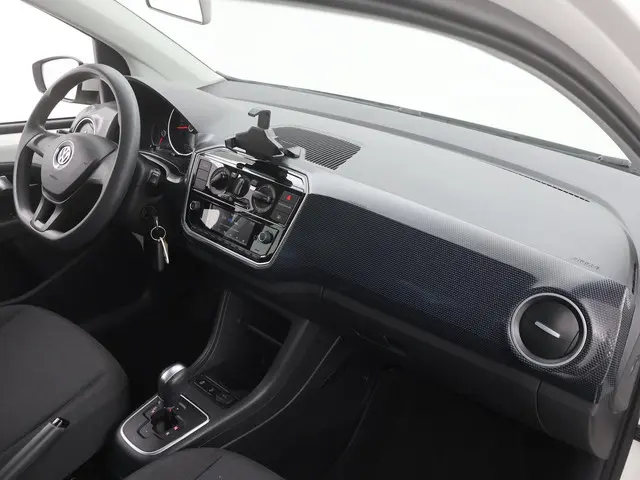 Volkswagen up! 1.0 BMT move up! AUTOM. 2018 Benzine 19